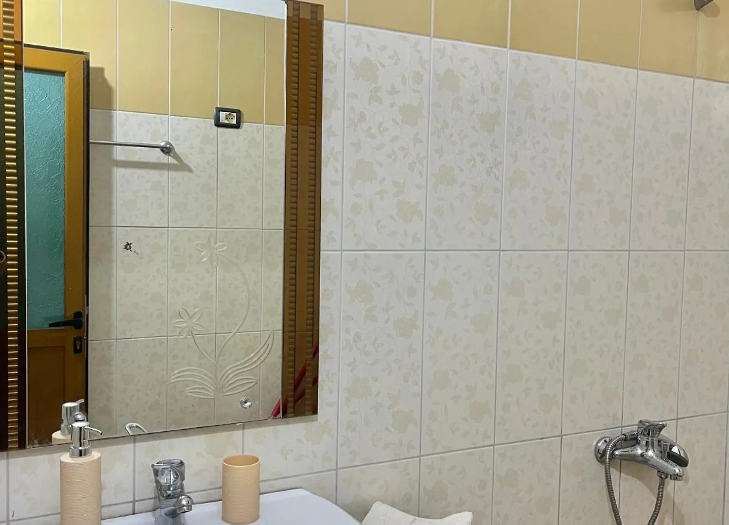 Blossom Apartments Vlore 0*,  Albania